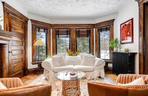 Ruthven Hotel | The Abundance Suite at Dream Estate Inn