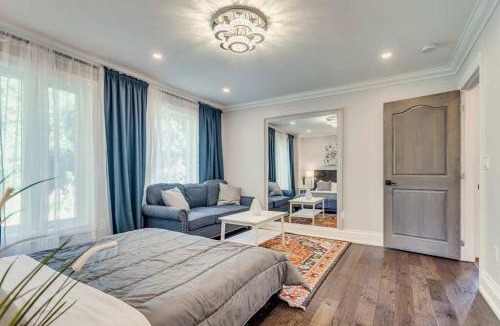 King House | Large Estate with Luxury Collection of Amenities