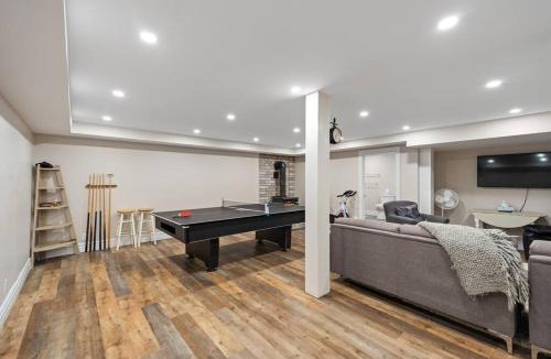 Marmora House | Marmora Retreat - Unique Waterfront Farmhouse