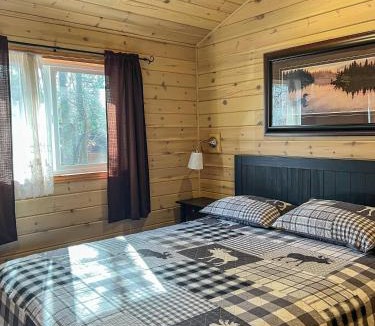 Magnetawan Cabin | Ahmic Lake Resorts Black Bear Cottage