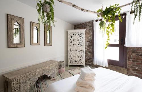 Ville-Marie House | Exclusive 6 bed, 6 bath residence in Old Montreal