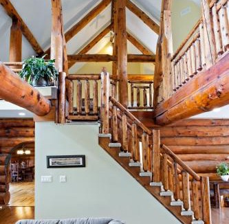 Lakeshore House | The Lodge at Lakeshore