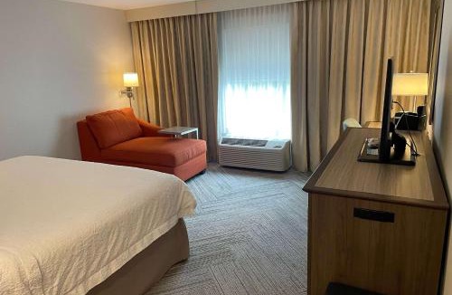 Fredericton Hotel | Chateau Fredericton, Trademark Collection by Wyndham