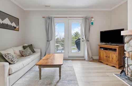 The Blue Mountains House | 210 at Snowbridge w/Golf Course View