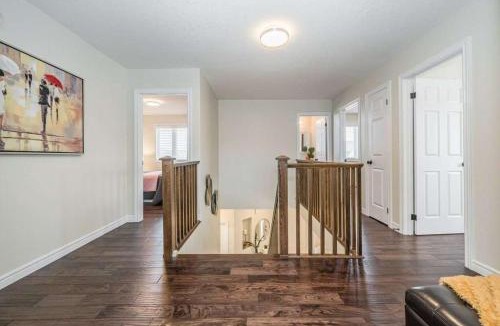 Grand River South House | Cozy Homestay Waterloo Airport II
