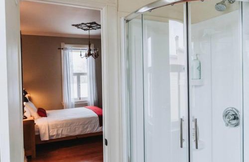 Sainte-Anne-de-la-Perade Bed & Breakfast | Manoir Des Curiosits