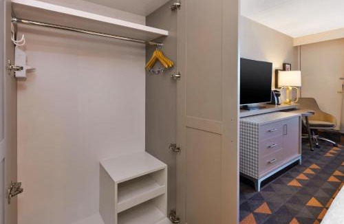 St. John's Hotel | Holiday Inn St John's Conference Centre by IHG