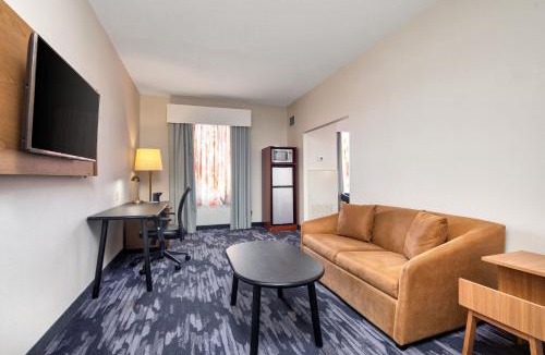 Clearview Hotel | Fairfield Inn by Marriott Toronto Oakville