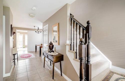 Guelph House | Nimo Homestay