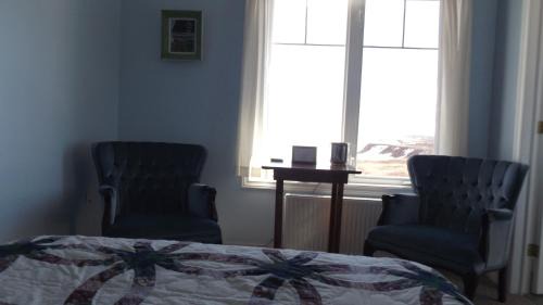Hermanville Hotel | Johnson Shore Inn