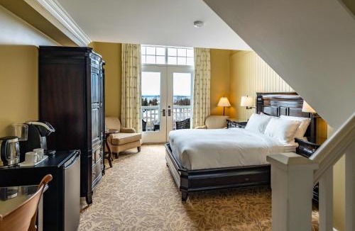 Kemble Hotel | The Inn at Cobble Beach