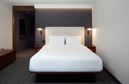 Cote-Des-Neiges—Notre-Dame-De-Grace Hotel | Residence Inn Montreal Midtown