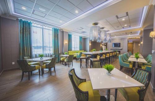 Bolton Hotel | Hampton Inn & Suites by Hilton Bolton