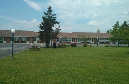 Wainfleet Hotel | Port Motel