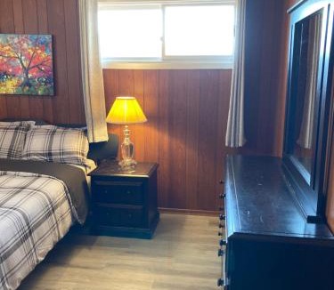 Quinte West House | Lucky home- Vacation Houses