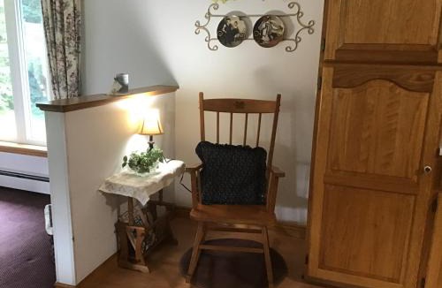 Summerside House | Guest Suites at Willowgreen Farm