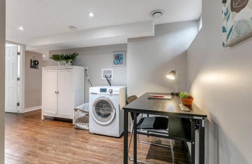Lakeview Apartment | Lakeside Retreat near Toronto
