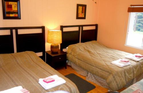 Iroquois Ski Chalet | Doran Bay Resort