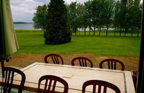 Iroquois Ski Chalet | Doran Bay Resort