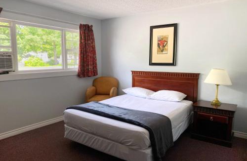 Fredericton Hotel | The Fort Nashwaak Motel