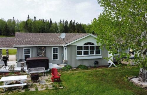 Reidville Resort | Cache Rapids Vacation Rental