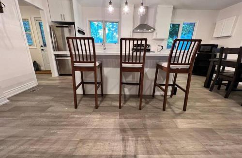 Marmora House | Marmora Hideaway – Cozy Waterfront Retreat