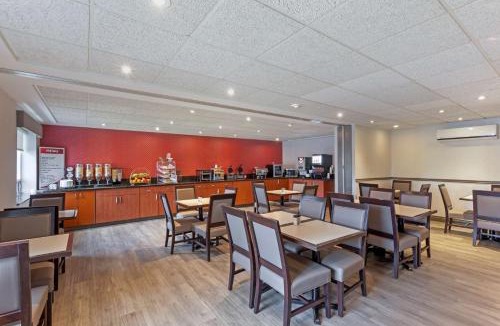 Burlington Hotel | Best Western Plus Burlington Inn & Suites