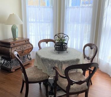 Pictou Bed & Breakfast | Seabank House Bed and Breakfast Aloha