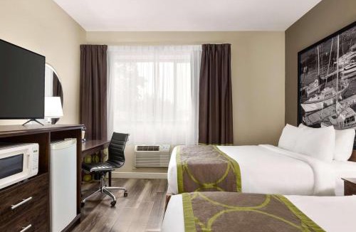Sarnia Hotel | Super 8 by Wyndham Sarnia ON