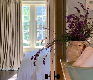 South End Bed & Breakfast | The Pebble Bed and Breakfast