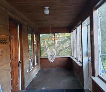 Purdy Bed & Breakfast | Hush Lodge and Cottages