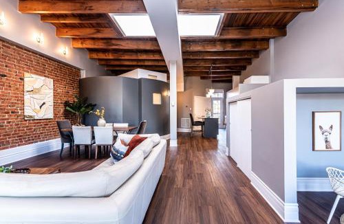 Plateau Mont Royal Apartment | Family Friendly 3-bedroom beauty in Le Plateau by DenStays