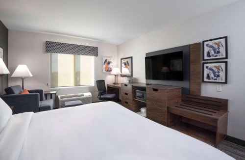 Carleton Place Hotel | Comfort Inn & Suites