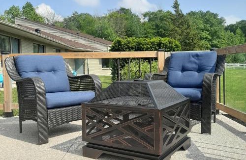 Bayfield Hotel | THE ASHWOOD INN