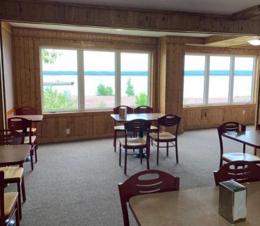 Botwood Hostel | Exploits Inn and Suites