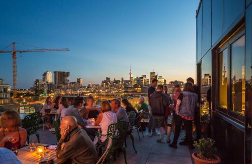 Riverside Hotel | The Broadview Hotel