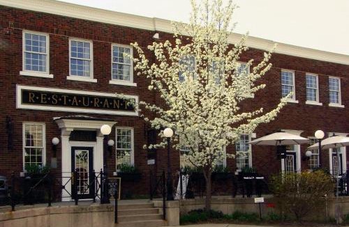 Jordan Hotel | Inn On The Twenty