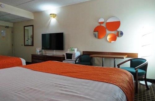 Tillsonburg Hotel | Howard Johnson by Wyndham Tillsonburg