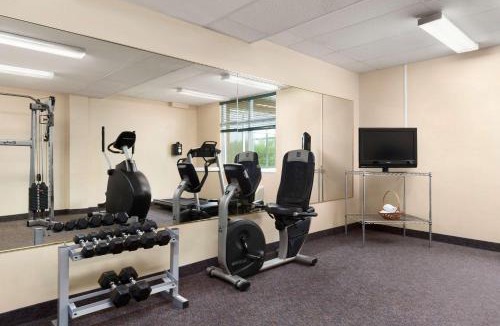 Oromocto Hotel | Days Inn by Wyndham Oromocto Conference Centre