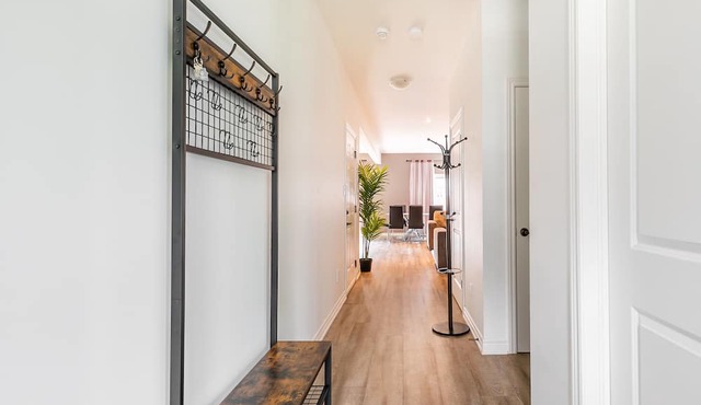 GLOBALSTAY. Waterfront 5BR Townhouse. Private HOT TUB, Gym, Sauna