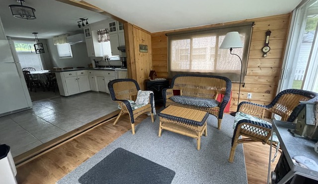 Red Bay Bruce Peninsula - the perfect Lake Huron getaway & all season retreat!
