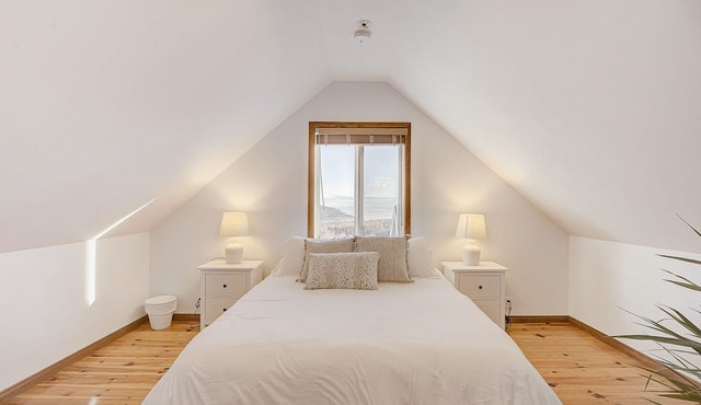 Cute Apt with Views with Fireplace, 10 min Massif