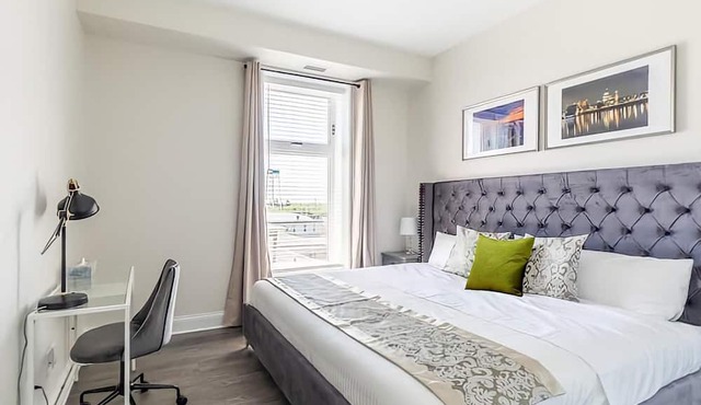 Rideau 2Br Signature Apartment Free Parking 3