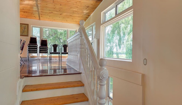 8 bedroom Shamrock Beach Cottage