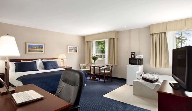 Travelodge by Wyndham Trenton