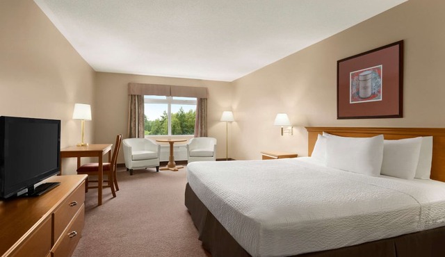 Days Inn & Conference Centre by Wyndham Oromocto