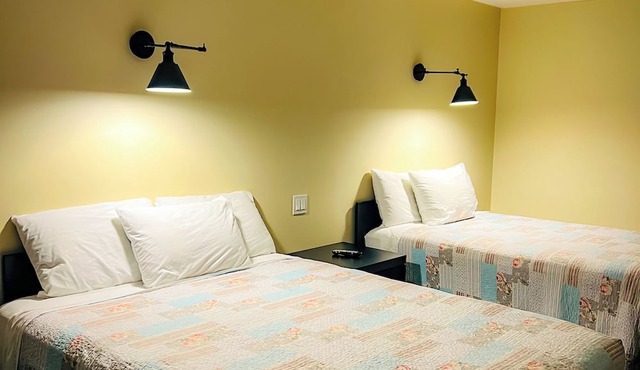Dolan's Inn & Suites