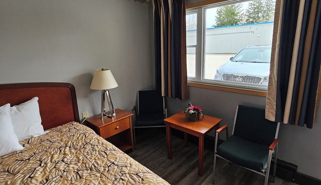 Forest Plaza Motel
