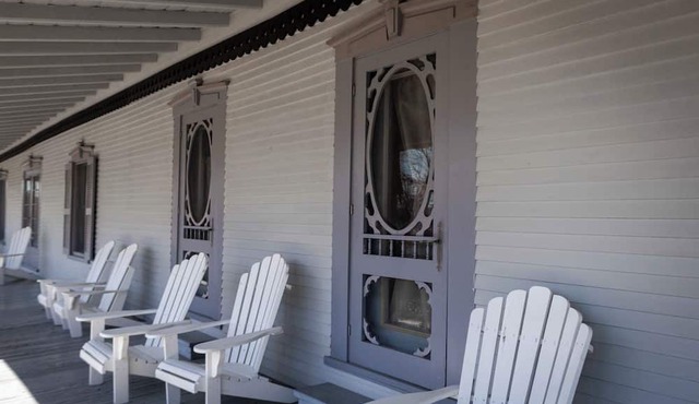 Auberge Lakeview Inn