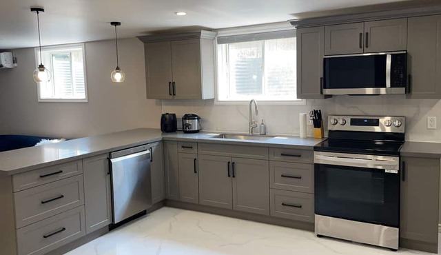 Opulent 2 bedroom apartment in Woodstock. 2 queen beds